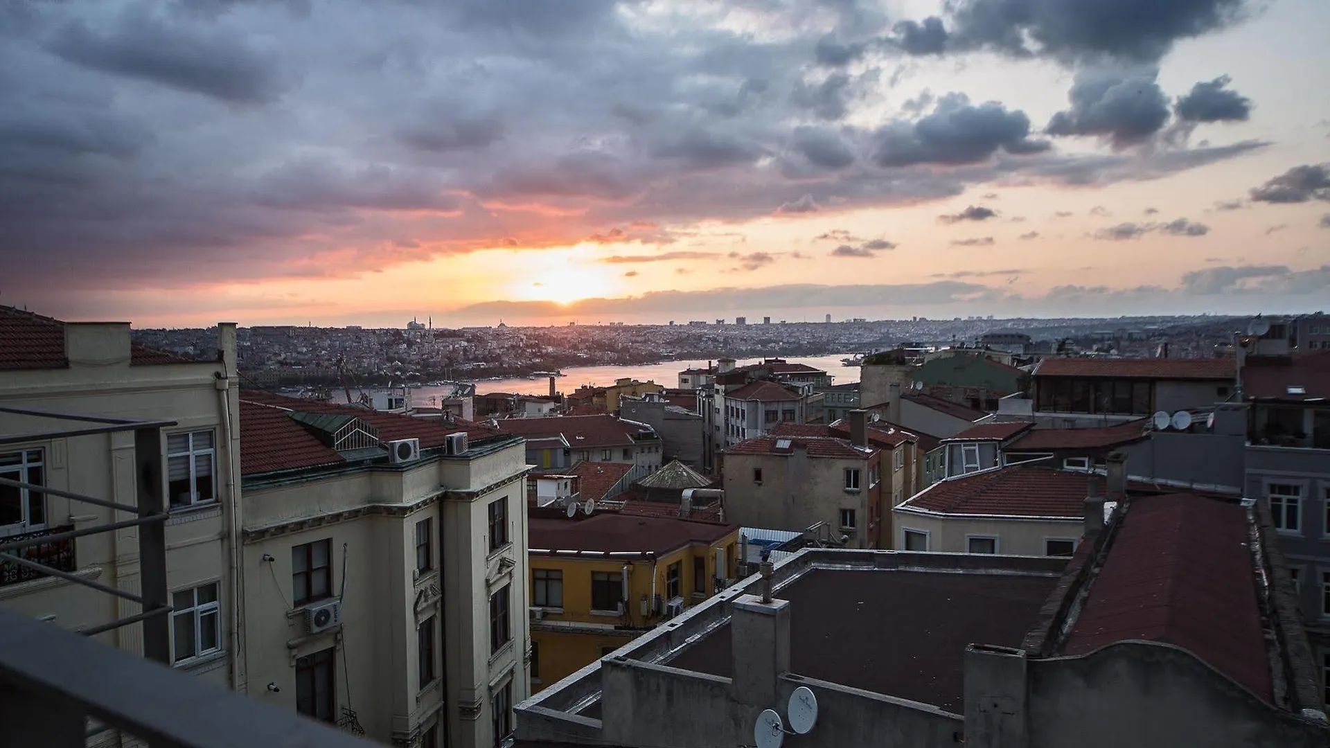 Galata Tower Vip Apartment Suites Istanbul Turkey