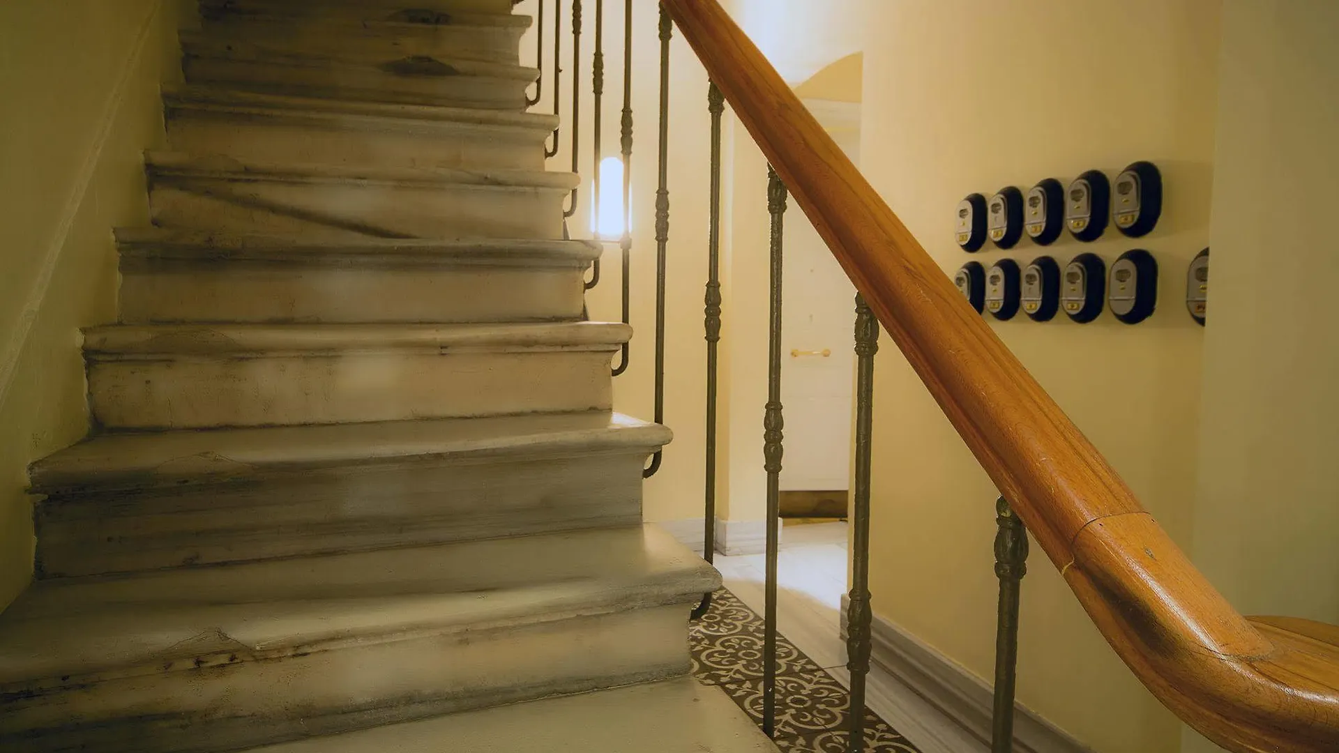 Galata Tower Vip Apartment Suites Istanbul Turkey