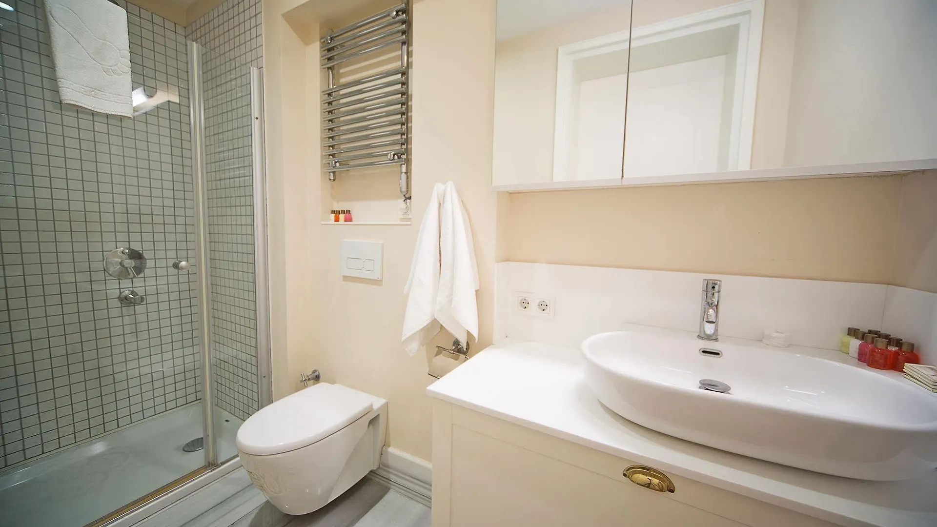 Galata Tower Vip Apartment Suites Istanbul 4*,